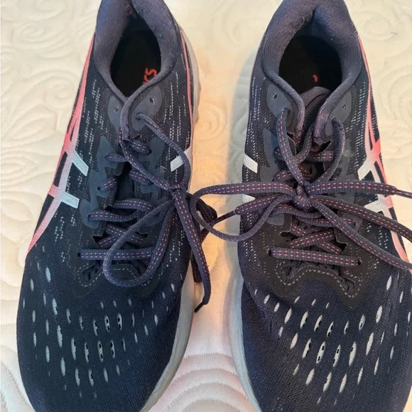 ASICS Novablast 2 running shoes - Picture 4 of 11